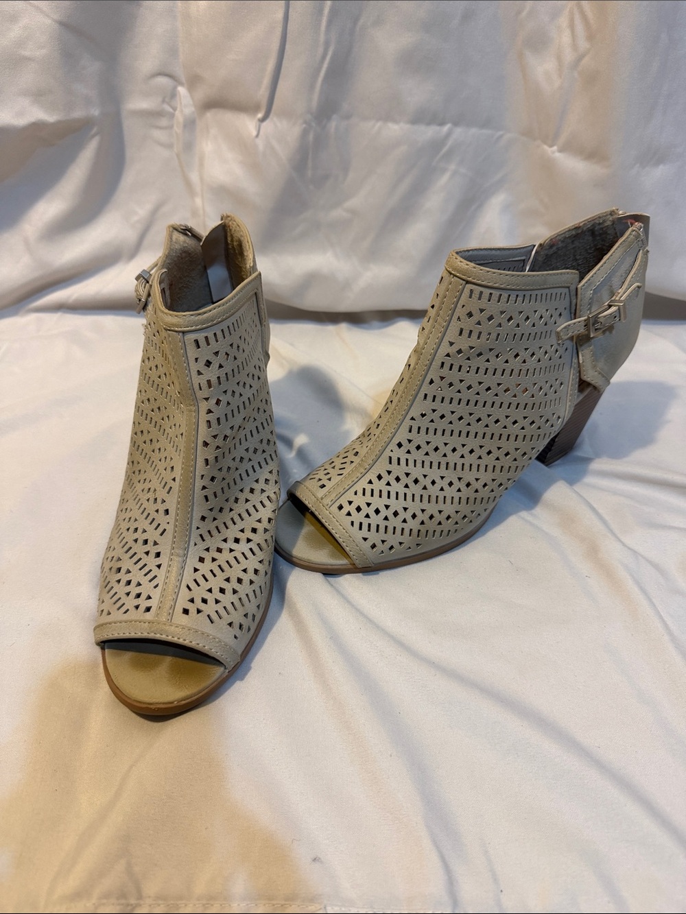Daisy Fuentes Taupe Laser-Cut Peep-Toe Heeled Mules